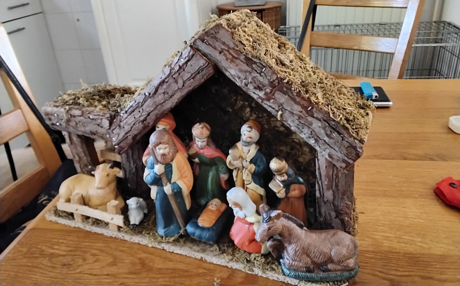 kerststal met stenen beelden, Ophalen of Verzenden
