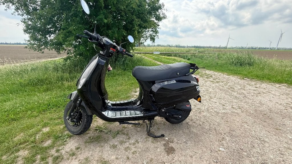 Riva lux, Zo goed als nieuw, Benzine, Ophalen, Overige merken