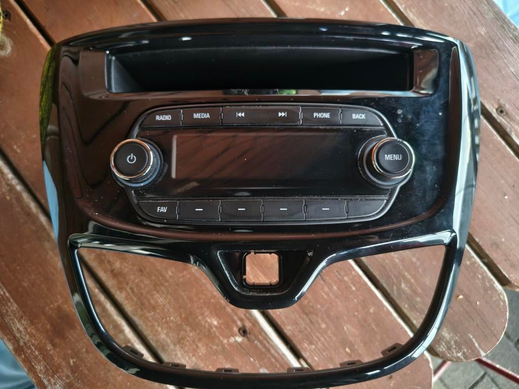 Radio inclusief frame Opel Karl 2015, Auto diversen, Autoradio's, Ophalen of Verzenden
