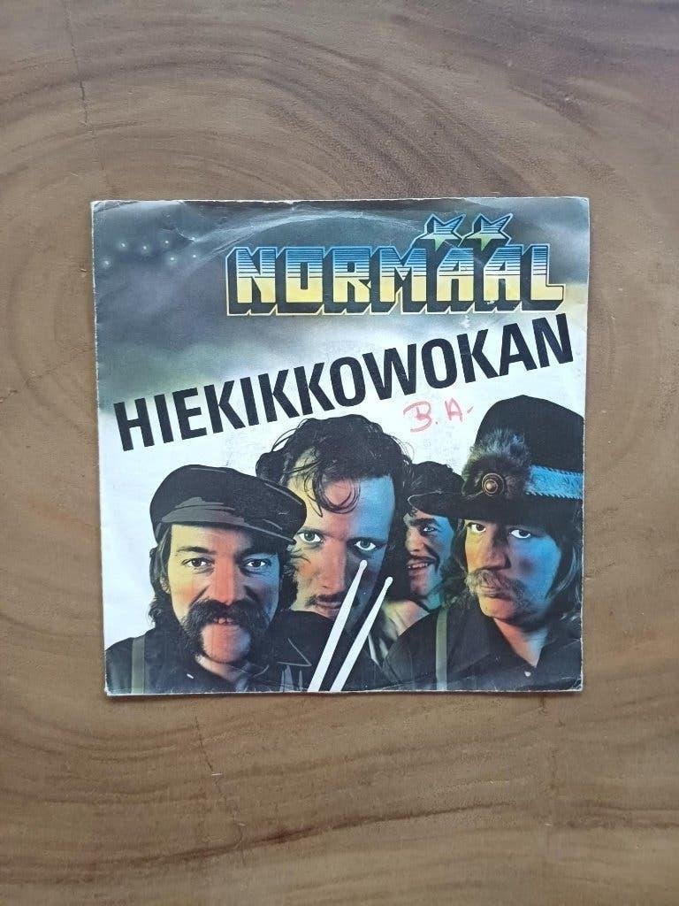 Normaal - Hiekikkowokan - Single - Vinyl, Ophalen, Zo goed als nieuw, Nederlandstalig