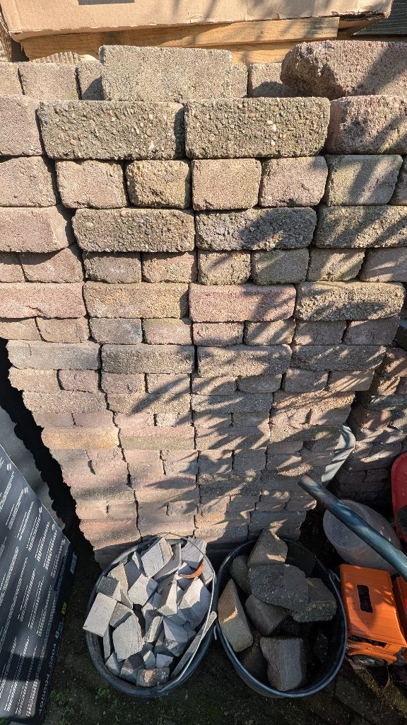Beton waaltjes, Ophalen, Gebruikt, Klinkers, Minder dan 5 m²
