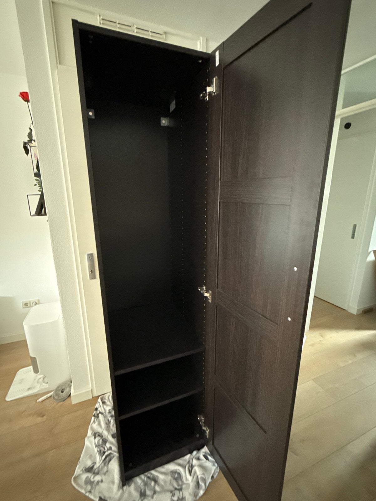 Bonker bruine Pax kast 50x60x201 cm met lichte schade, Ophalen, Minder dan 50 cm, Gebruikt, 200 cm of meer