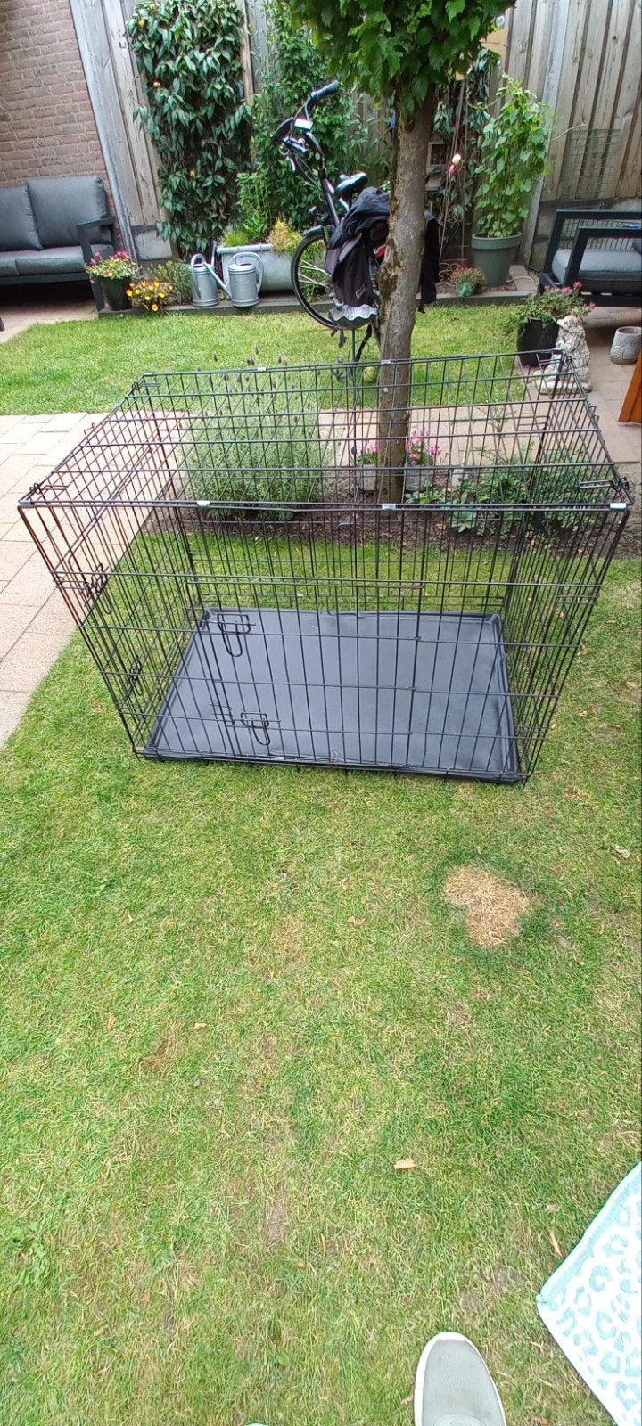 2x honden bench, Dieren en Toebehoren, Hondenhokken, Ophalen, Zo goed als nieuw, 75 tot 110 cm, Minder dan 65 cm