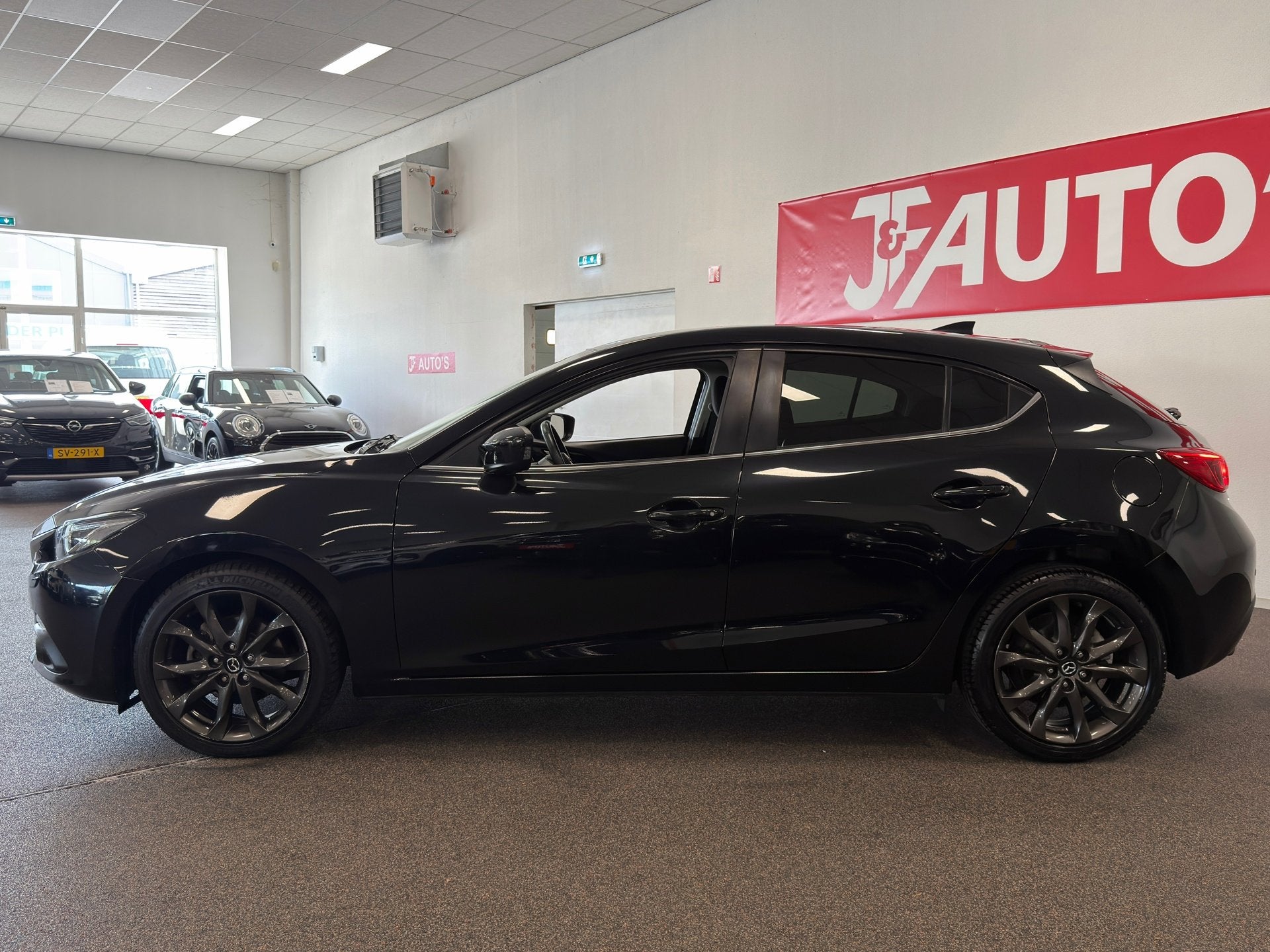 Mazda 3 2.0 SkyActiv-G| NAVIGATIE/CAMERA| CRUISE | ECC AIRCO, Auto's, Voorwielaandrijving, 1998 cc, Gebruikt, 4 cilinders