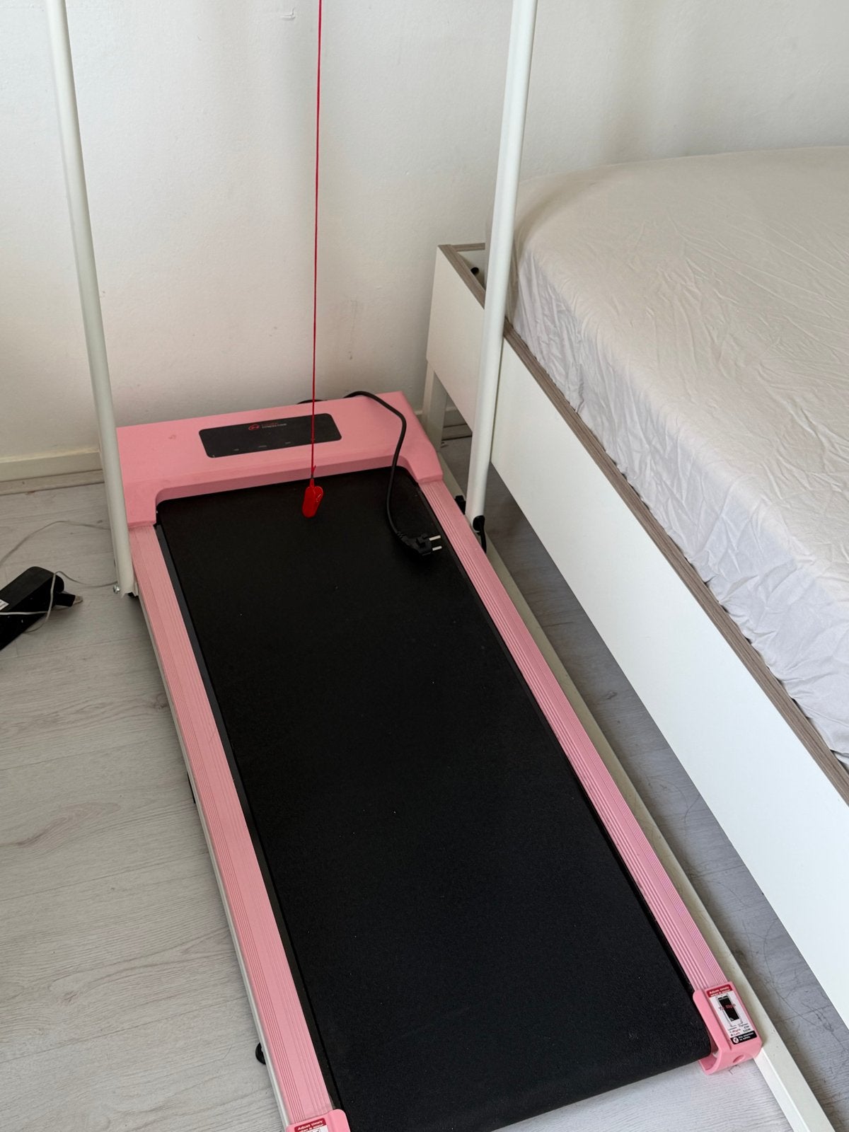 Roze Loopband C1 - Compact en Handig voor Thuis, Ophalen, Zo goed als nieuw, Metaal, Loopband