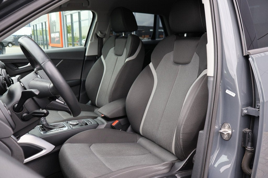 Audi Q2 1.0 TFSI S-Tronic Sport 115pk/ Navi / LED / Stoelver, Auto's, Audi, Gebruikt, Met garantie (alle), 116 pk, Bedrijf