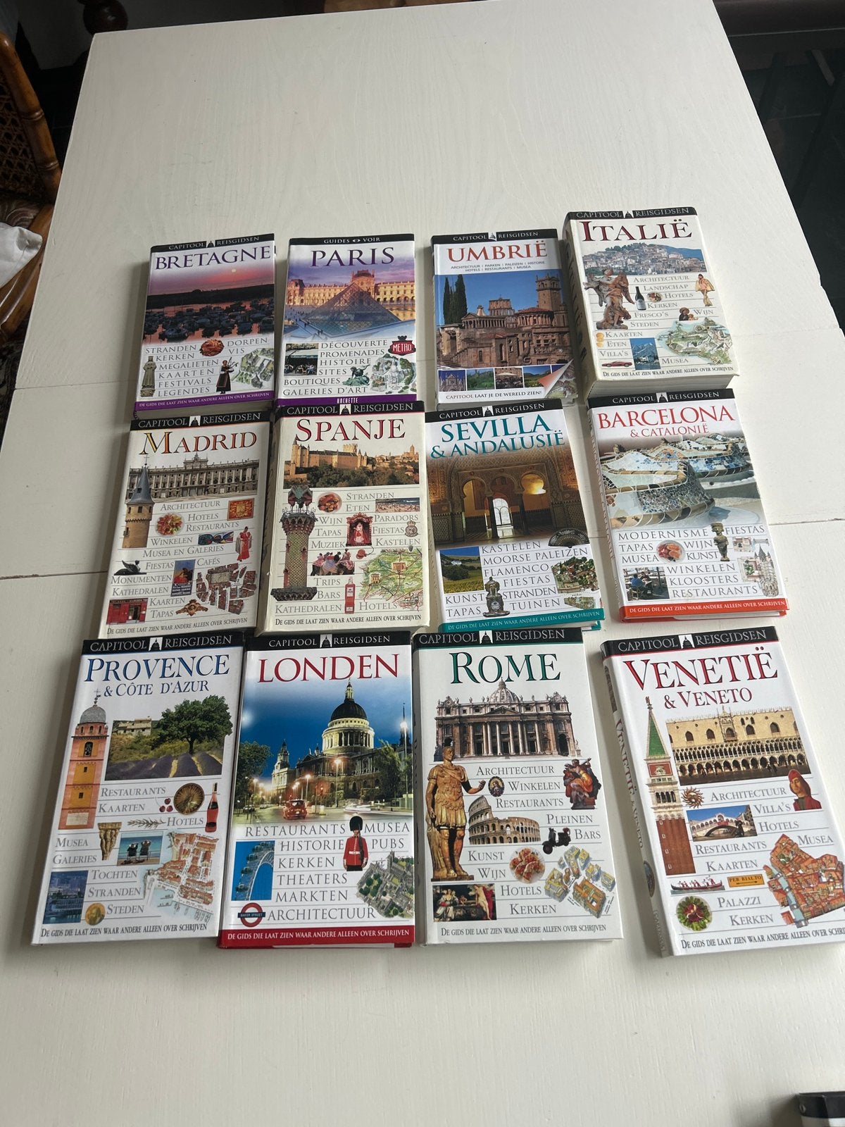 Capitool Reisgidsen: Europa Collectie (12 stuks), Capitool, Europa, Ophalen of Verzenden, Zo goed als nieuw