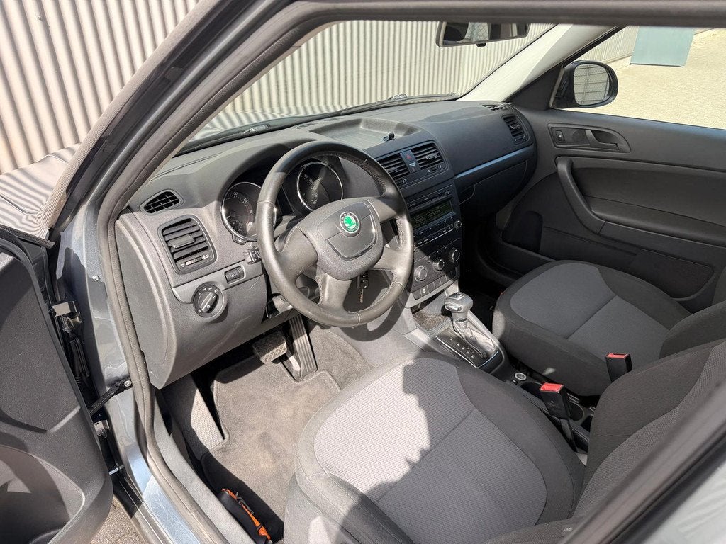 Skoda Yeti 1.2 TSI Comfort Automaat|Trekhaak|Cruise control|, Euro 5, Gebruikt, Zwart, 4 cilinders