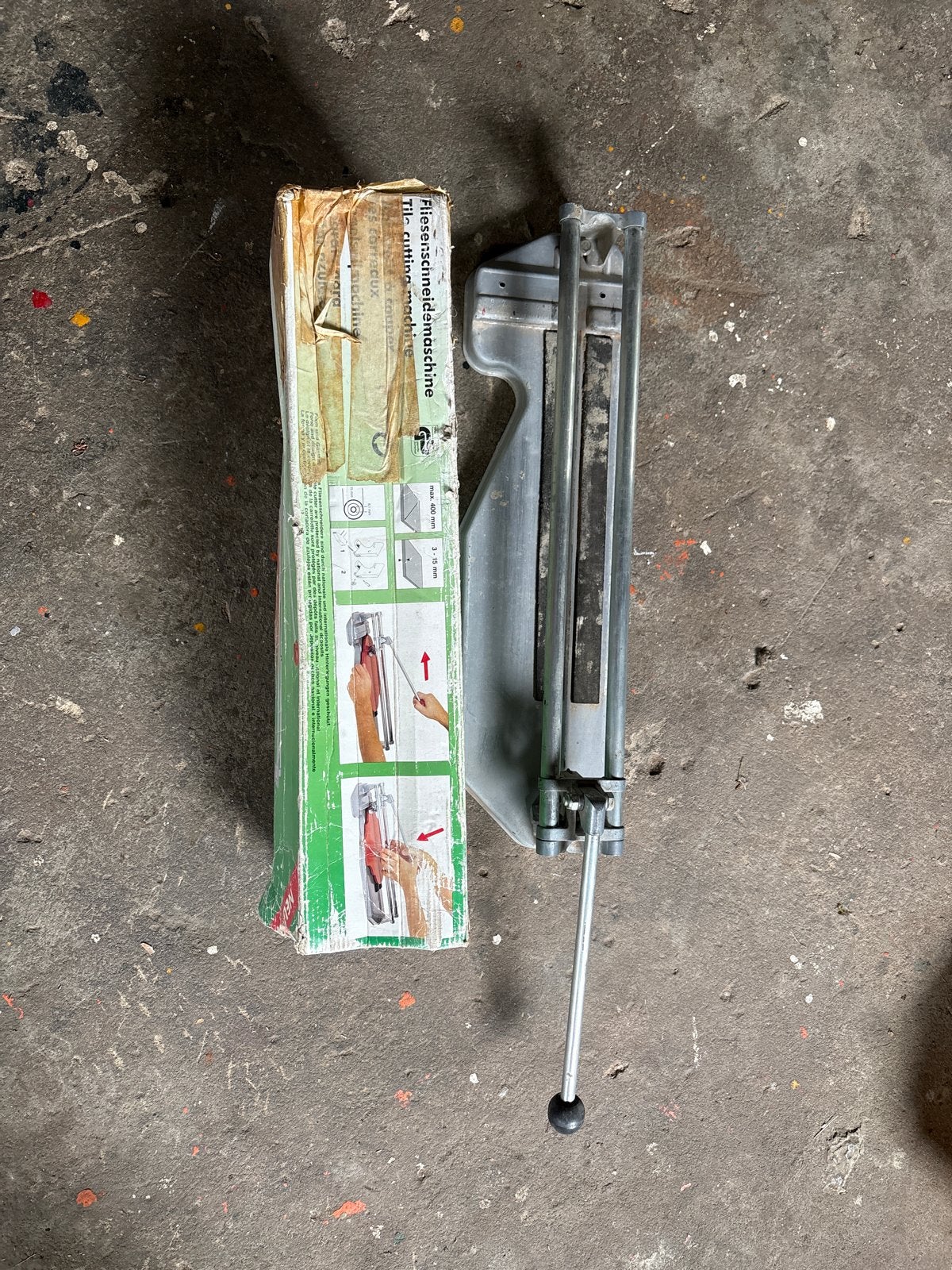 Tegelsnijder - Handig gereedschap voor tegelwerk, Gebruikt, Ophalen of Verzenden, Minder dan 5 m², 20 tot 40 cm