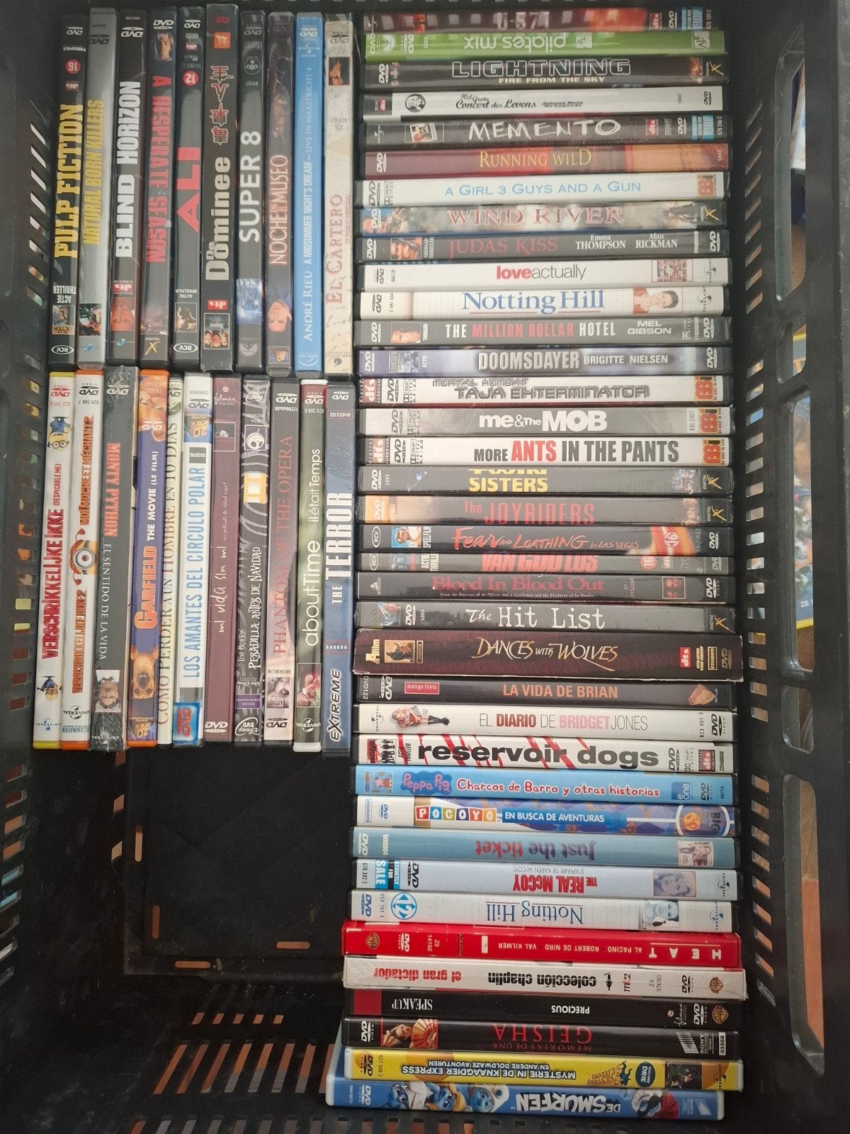 Te koop ongeveer 80 DVD's in 1 koop in diverse genres., Alle leeftijden, Ophalen of Verzenden, Zo goed als nieuw