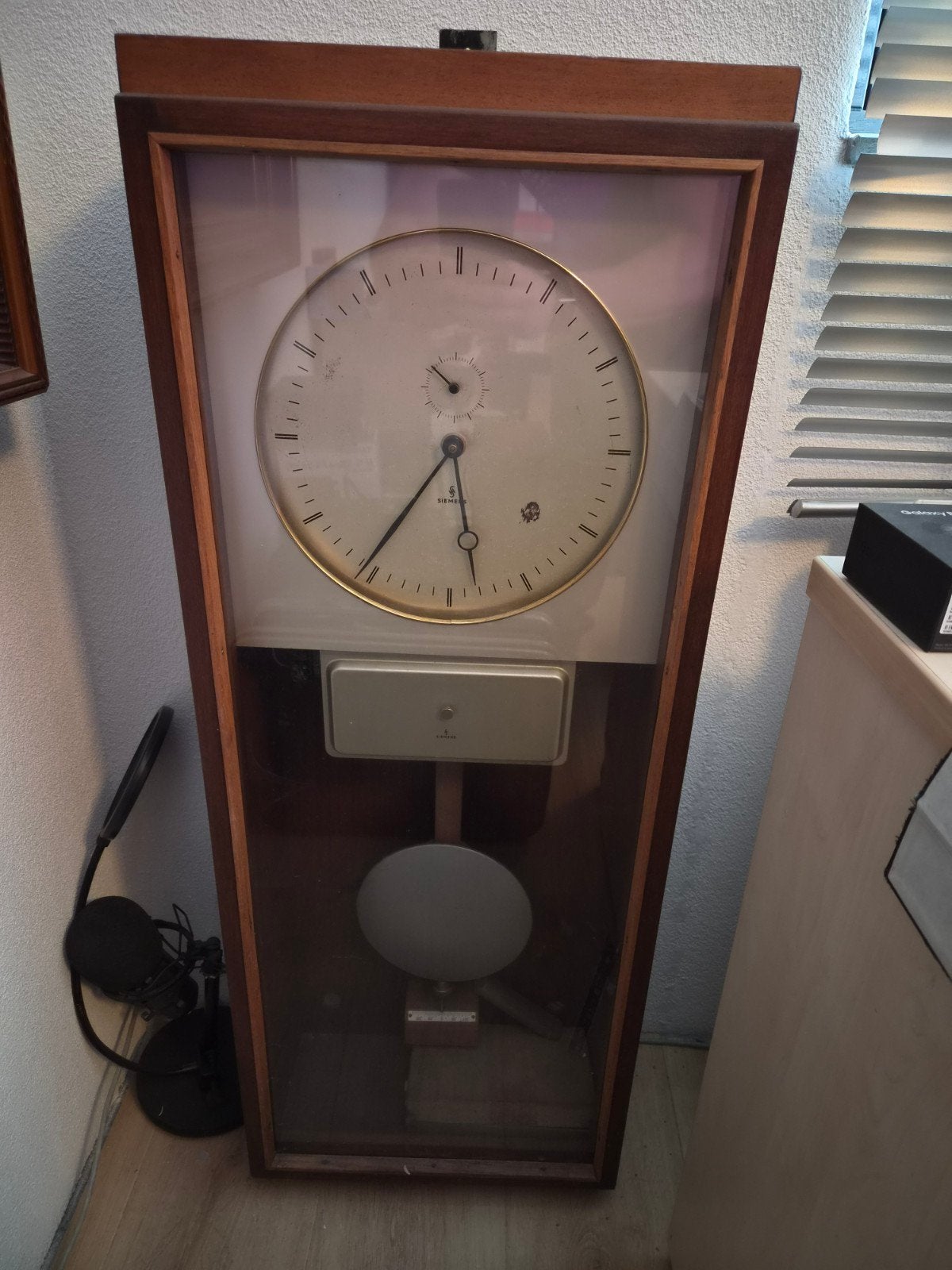 Vintage Siemens wandklok met slinger, Ophalen of Verzenden