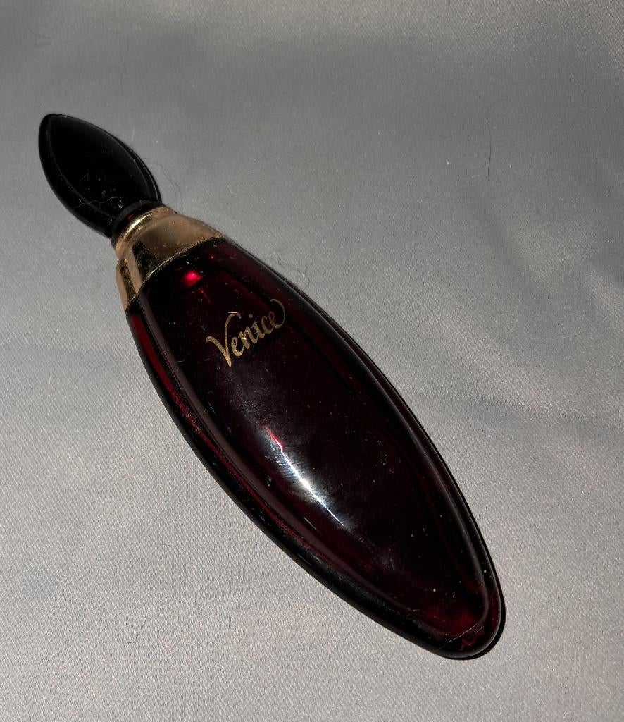 Vintage Parfum Fles Yves rocher Venice 30 ml, Sieraden, Tassen en Uiterlijk, Uiterlijk | Parfum, Zo goed als nieuw, Ophalen of Verzenden