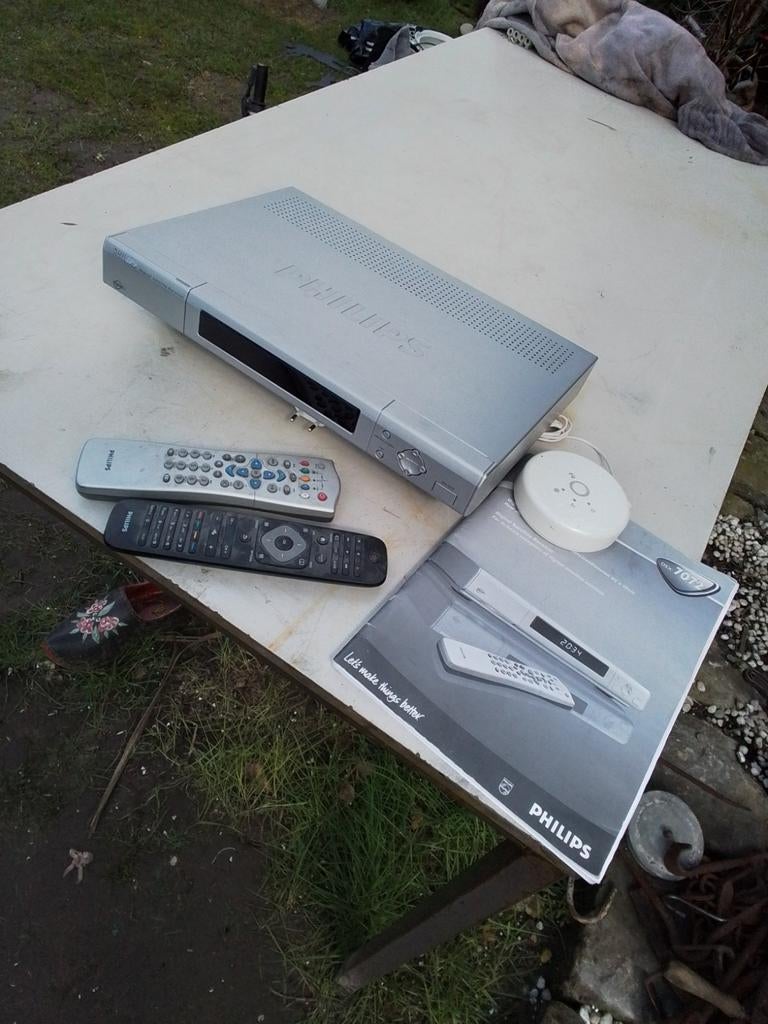 14937) Philips digitale tv  met beschrijving, Ophalen of Verzenden