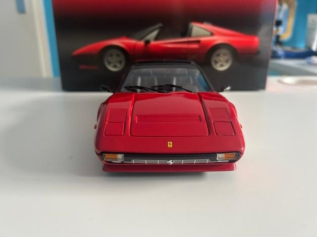 FERRARI 308GTS QUATTROVALVOLE 1:18 KYOSHO    ZIE INFO!!, Hobby en Vrije tijd, Modelauto's | 1:18, Ophalen of Verzenden, Zo goed als nieuw