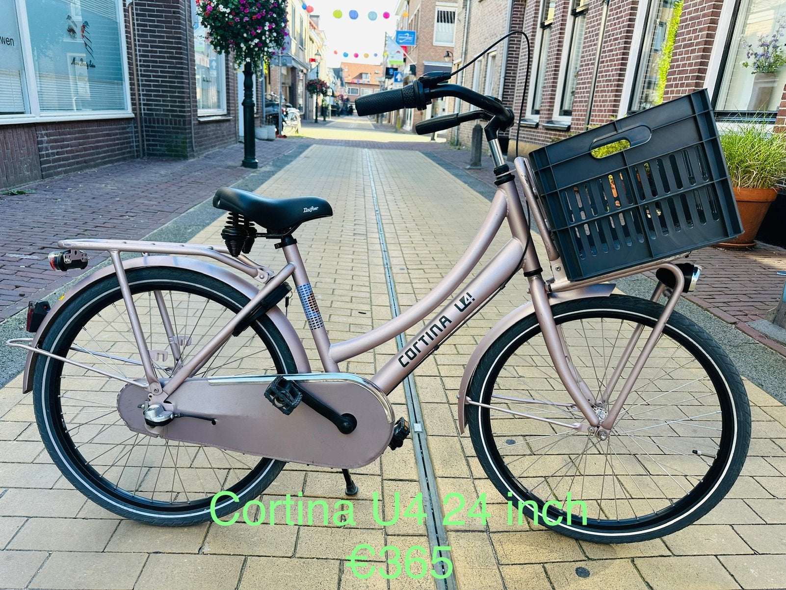 Meisjesfietsen 24, 26  inch Cortina / Alpina Gazelle Batavus, Terugtraprem, Versnellingen, Zo goed als nieuw, Ophalen