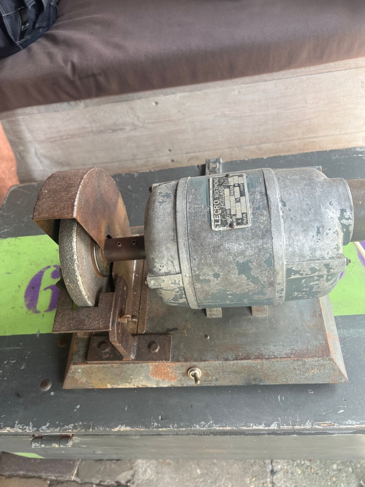 Vintage Lecro Roermond Werkbankslijpmachine, Ophalen, Gebruikt, Minder dan 700 watt, Werkbankslijpmachine
