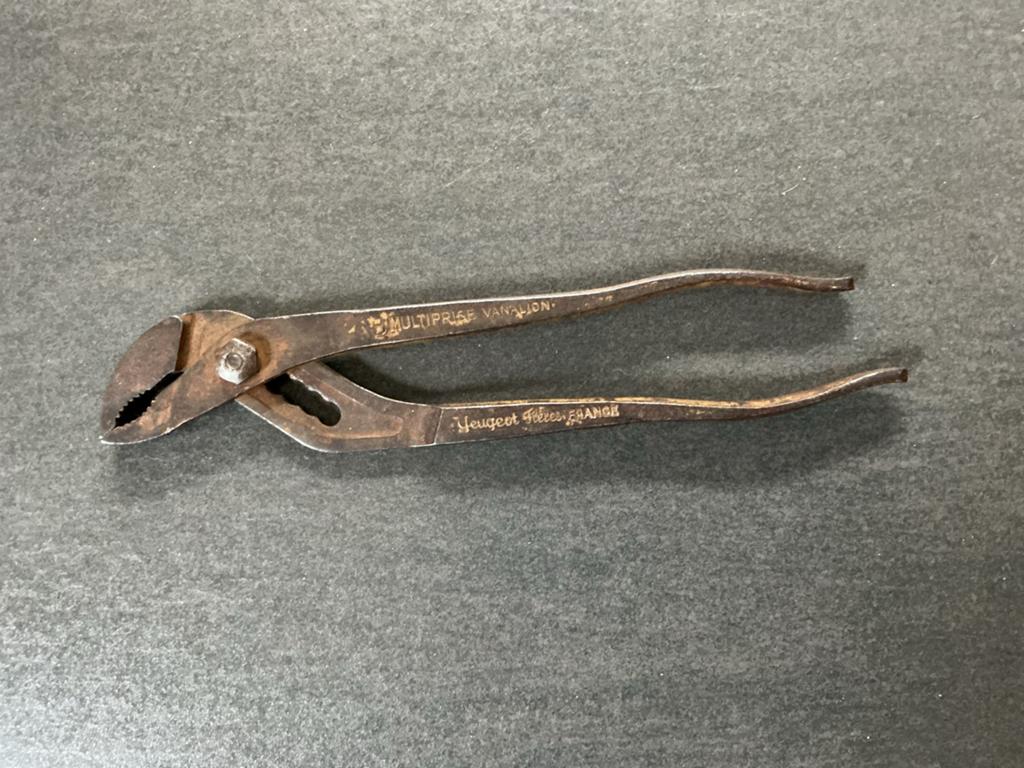 Antieke Peugeot Frères waterpomptang - Oldtimer gereedschap, Ophalen of Verzenden