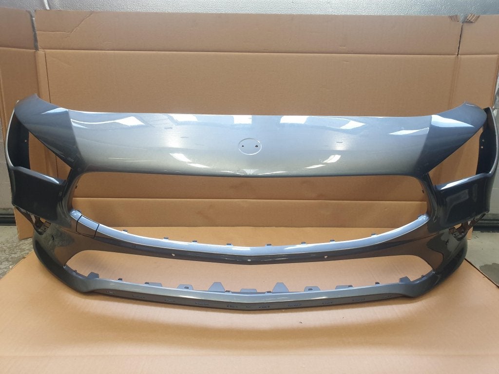 Voorbumper Mercedes W118 CLA A1188855300 PDC [632], Gebruikt, Voor, Mercedes-Benz, Niet ingevuld