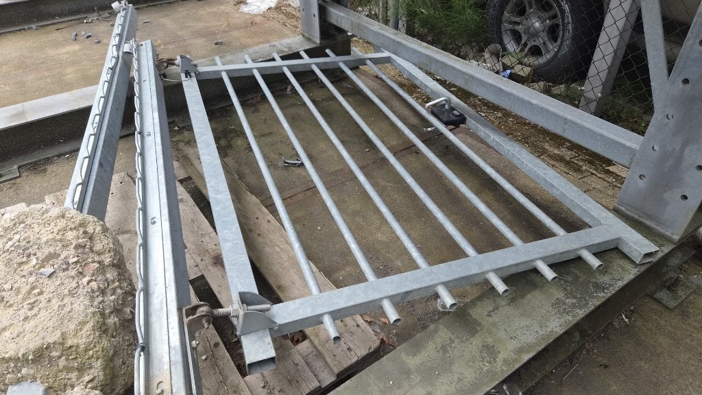 Stalen draaipoort, Ophalen, Gebruikt, 150 tot 200 cm, Draaipoort