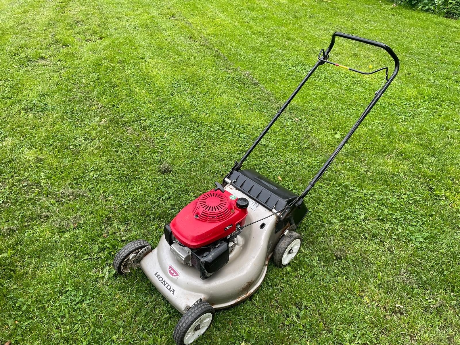 Degelijke Honda grasmaaier, direct inzetbaar, Cirkelmaaier, Honda, Gebruikt, Ophalen of Verzenden