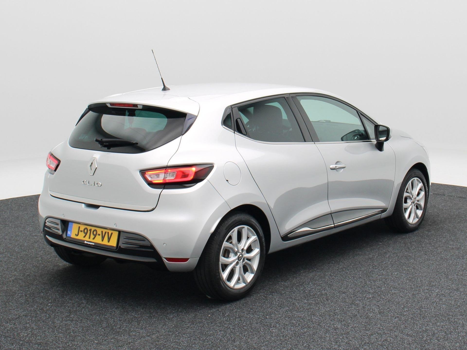 Renault Clio 0.9 TCe Intens | Cruise Control | Stoelverwarmi, Voorwielaandrijving, 898 cc, Stof, Gebruikt