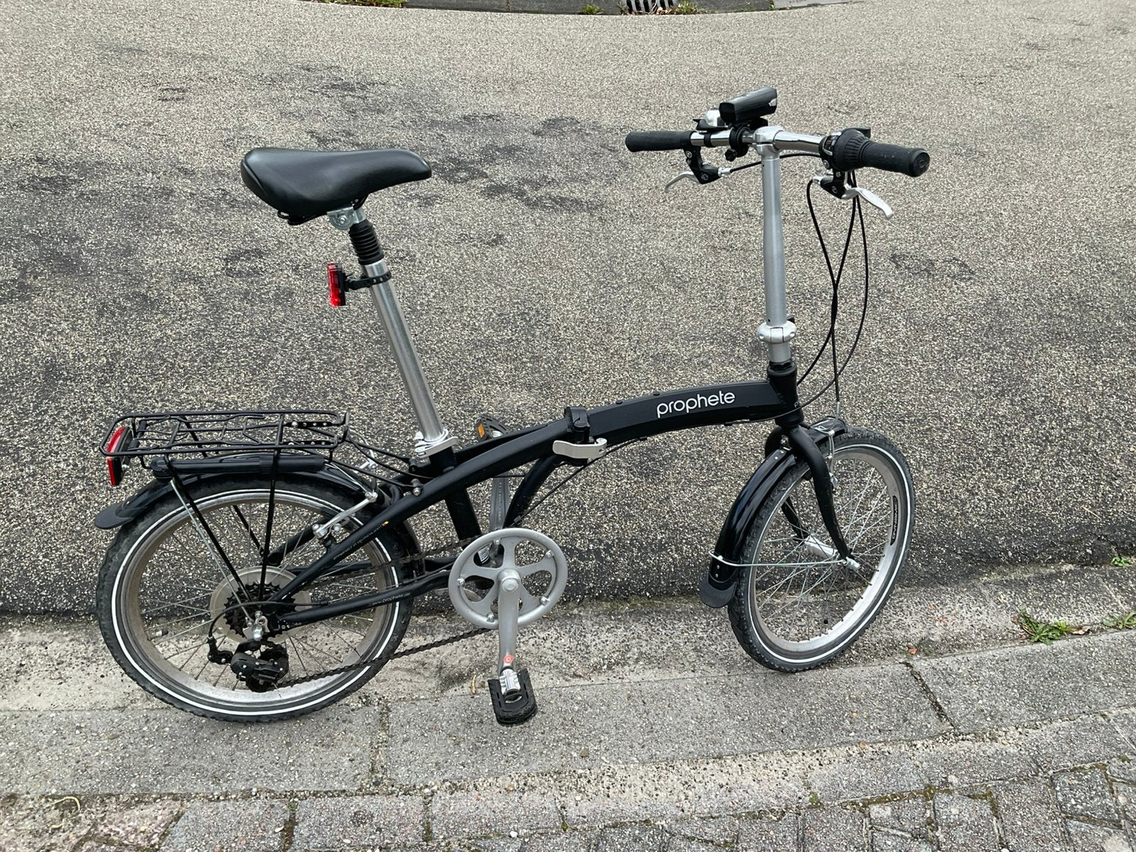 Foto 3 van 2 vouwfietsen Prophete, zwart met 20 inch wielen