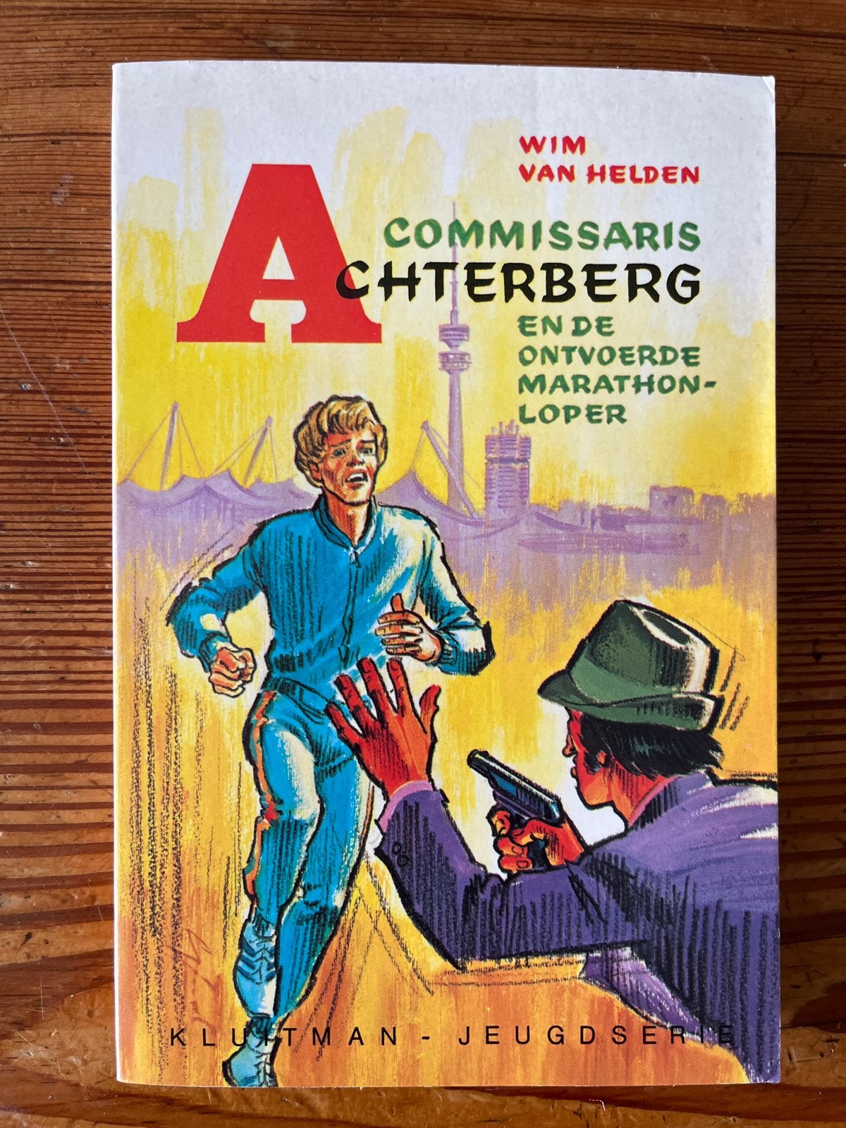 Commissaris Achterberg en de ontvoerde marathonloper, Boeken, Kinderboeken | Jeugd | 10 tot 12 jaar, Ophalen of Verzenden, Gelezen