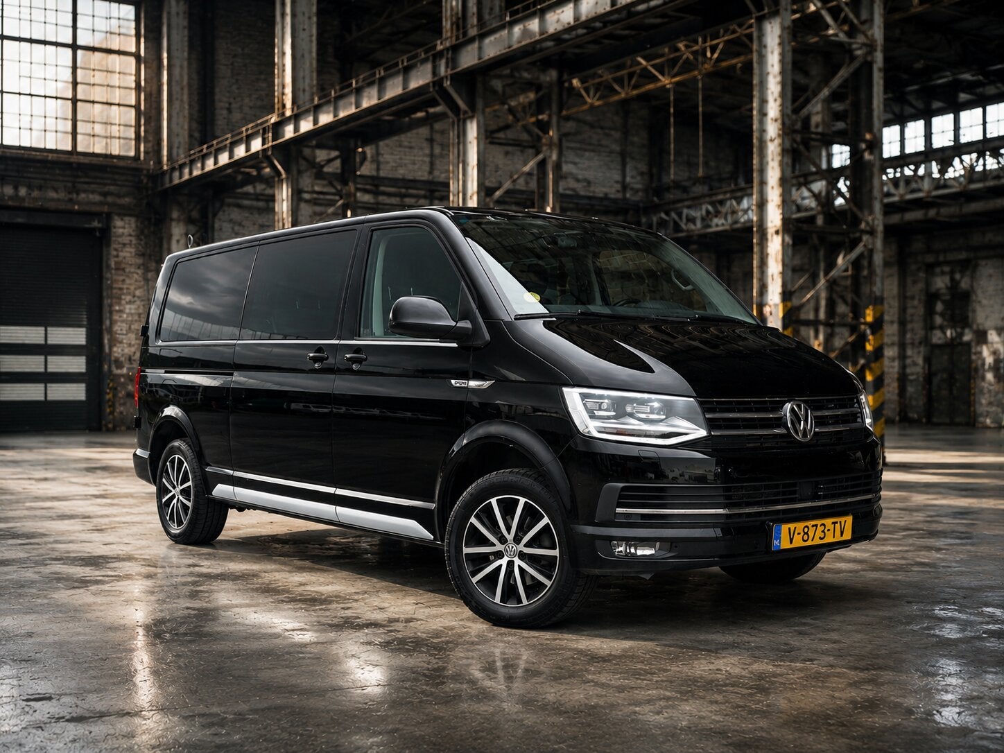 Volkswagen Transporter 2.0 TDI Highline Lang DC l DSG l Pano, Auto's, Bestelauto's, 2095 kg, Stof, Gebruikt, 4 cilinders