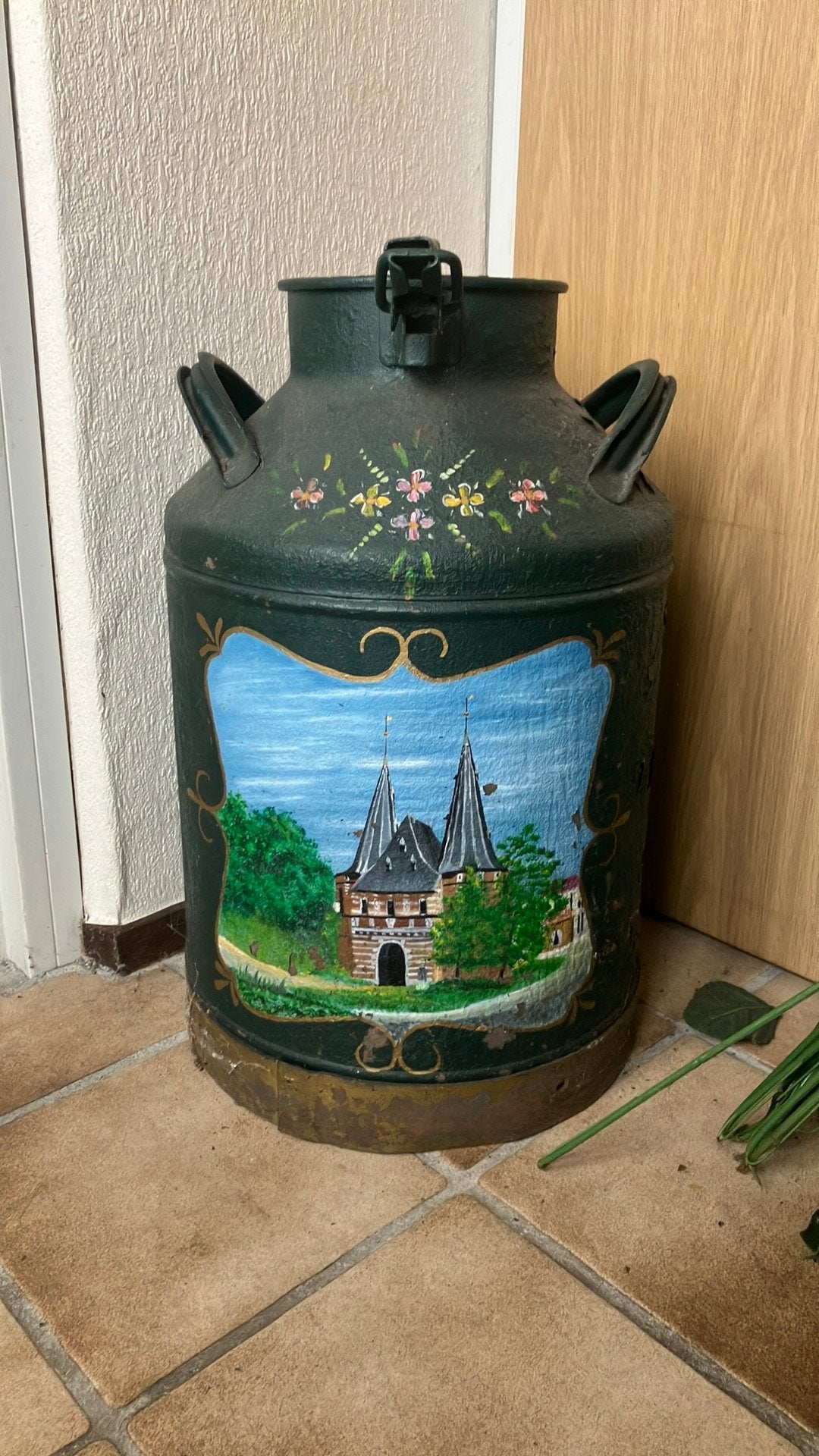 Beschikderde melkkan, Ophalen