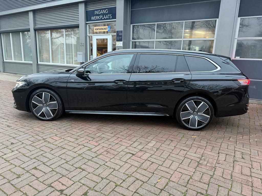 Volkswagen Passat Variant 1.5 eTSI R-Line Edition 150pk | Pa, Auto's, Volkswagen, 4 cilinders, 150 pk, Zwart, Origineel Nederlands