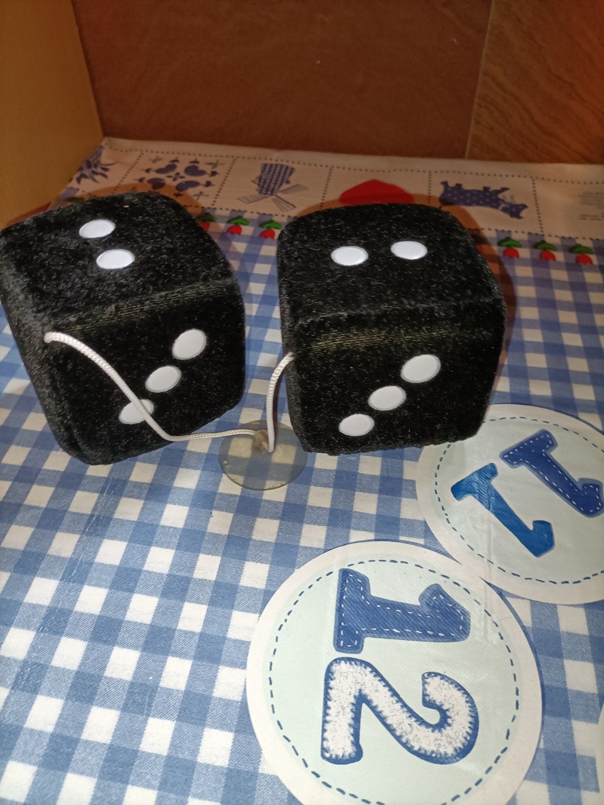 Dobbelstenen knuffel met zuignap voor in de auto, Ophalen of Verzenden, Zo goed als nieuw, Overige typen