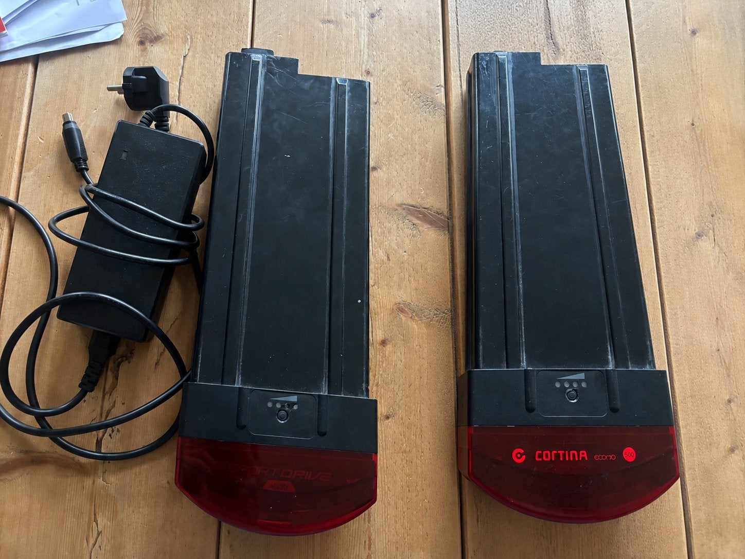 2 E-bike accu's (500W & 400W) met oplader, Ophalen of Verzenden, Gebruikt