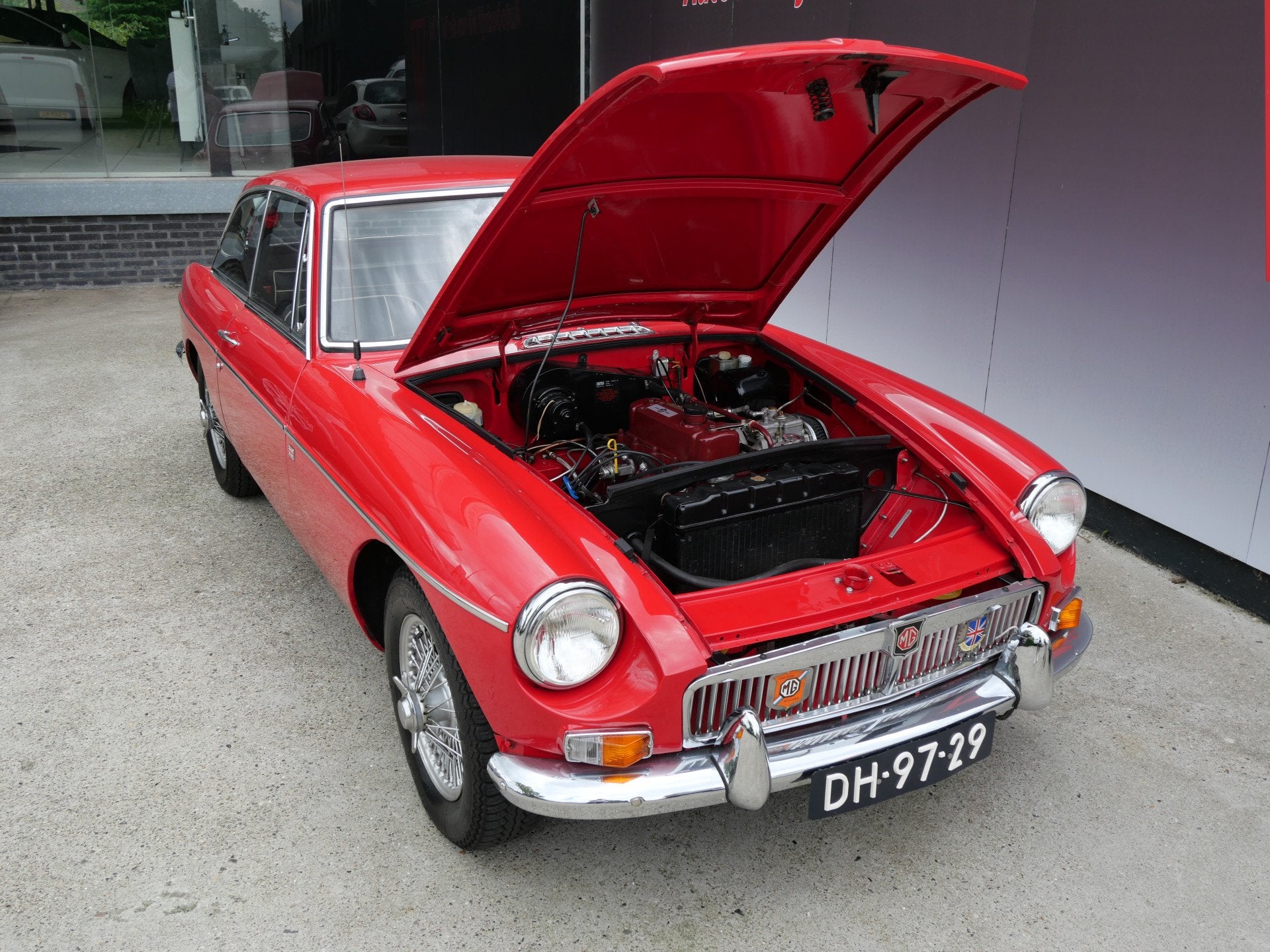 MG B 1.8 GT OVERDRIVE | LEER | ORIGINEEL | EUROPESE UITVOERI, foto 5