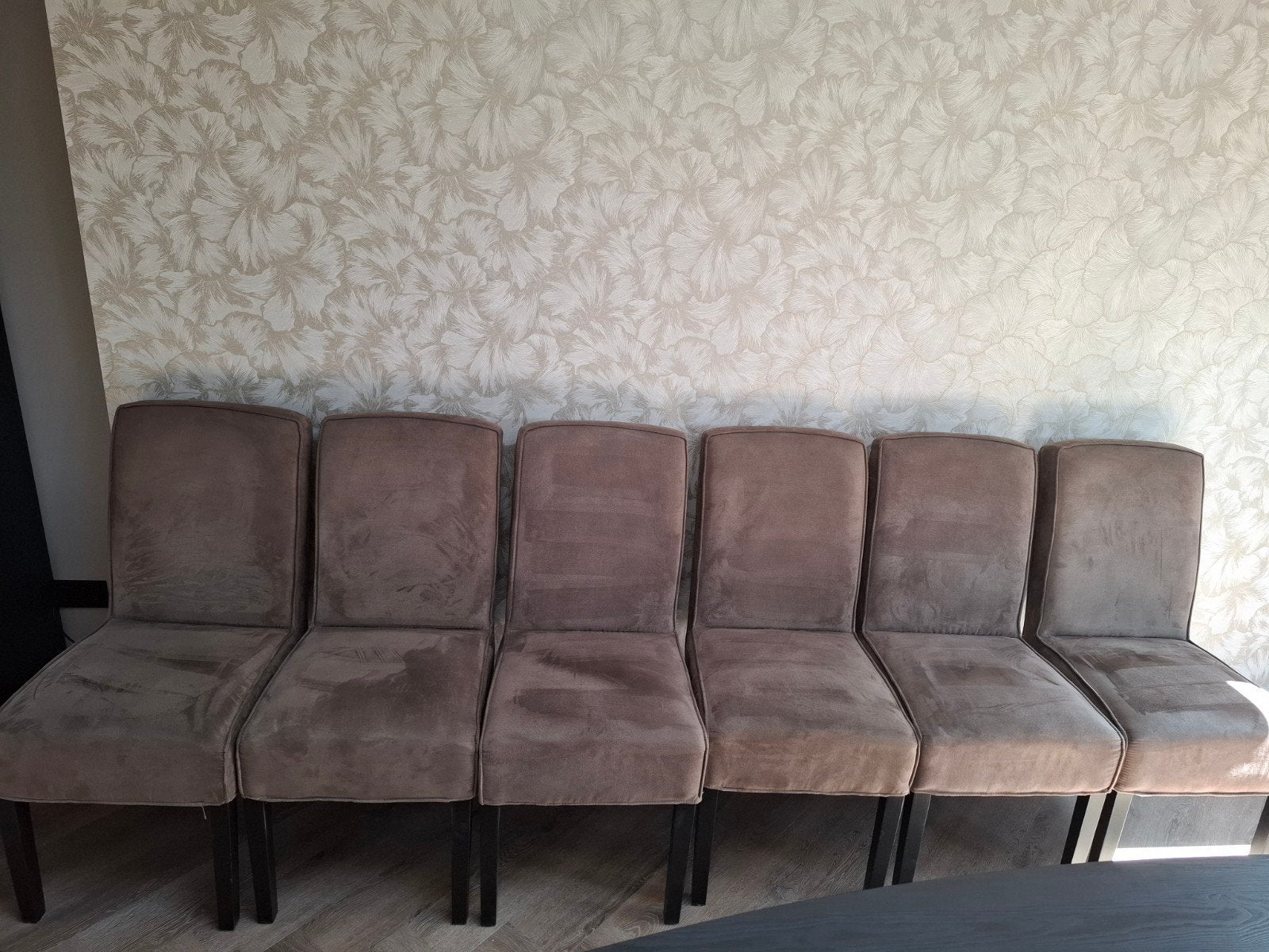 6 mooie taupe eetkamer stoelen., Ophalen, Zo goed als nieuw, 4 tot 6 stoelen