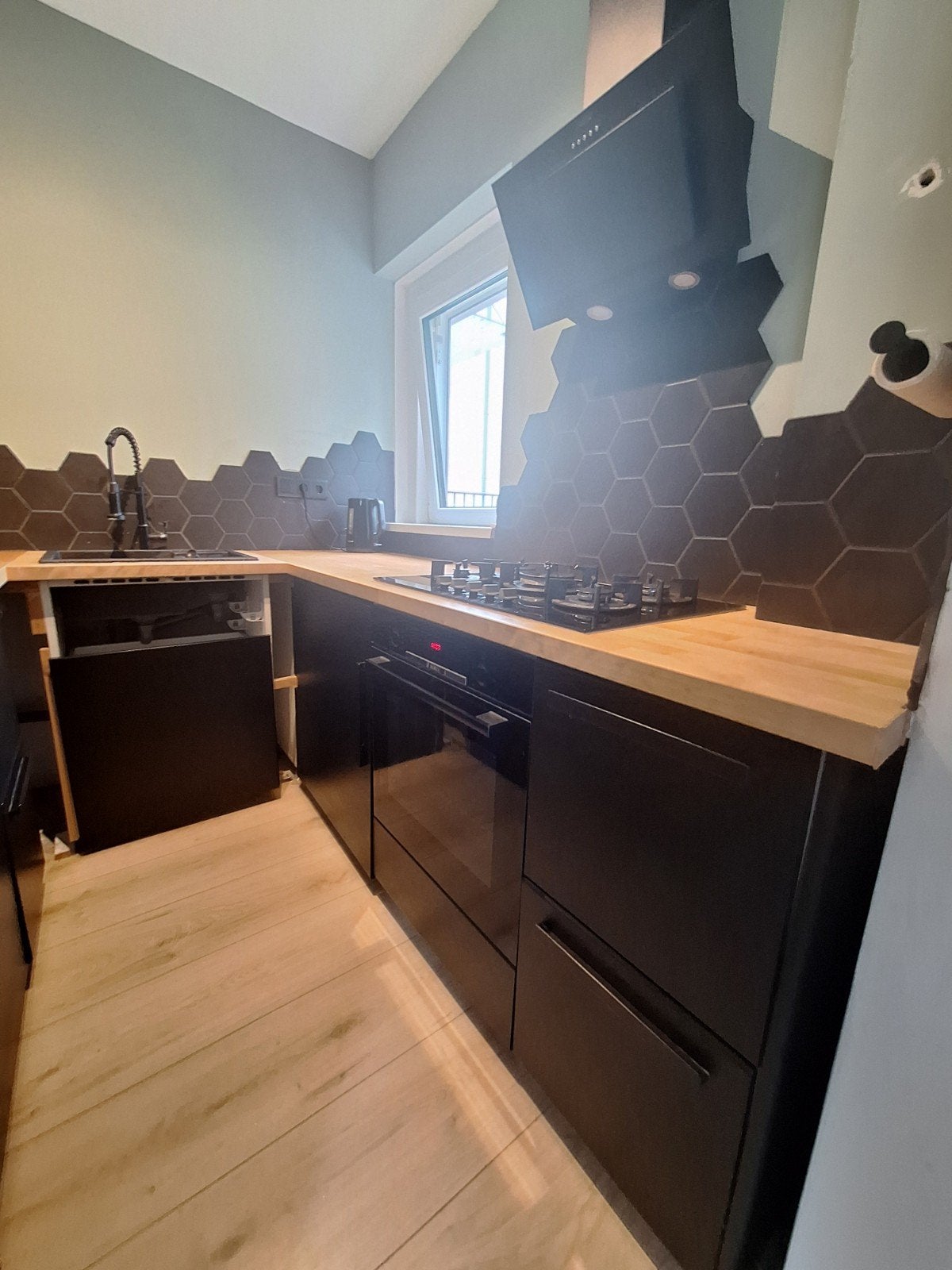 keuken - zwart inclusief apparatuur, Ophalen, Gebruikt, Energieklasse A of zuiniger, Inbouw