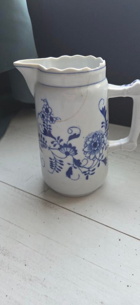 Louis Regout Zwiebelmuster kannetje, kleine beschadiging, Antiek en Kunst, Antiek | Porselein, Ophalen of Verzenden