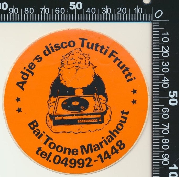 Sticker: Adjes Disco Tutti Frutti - Mariahout, Verzamelen, Ophalen of Verzenden, Zo goed als nieuw, Bedrijf of Vereniging