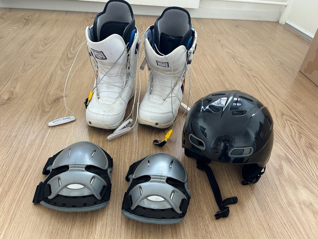 Burton snowboard schoenen, Helm en kniebeschermers.Zgan!, Ophalen of Verzenden, Gebruikt, Schoenen