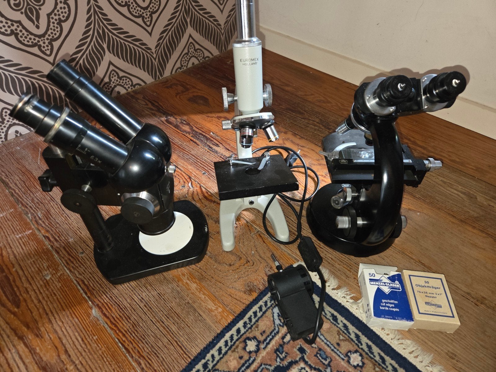 3 microscopen: Carl Zeiss, Jena, Euromex incl. lamp, Audio, Tv en Foto, Optische apparatuur | Microscopen, Ophalen, Gebruikt, Biologische microscoop