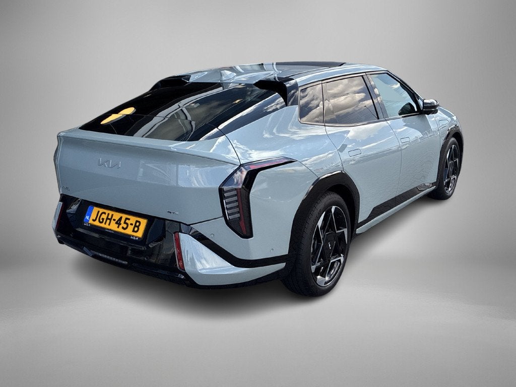 Kia EV4 Fastback GT-PlusLine 81.4 kWh (bj 2025, automaat), Auto's, Kia, 612 km, Leder en Stof, Origineel Nederlands, 204 pk