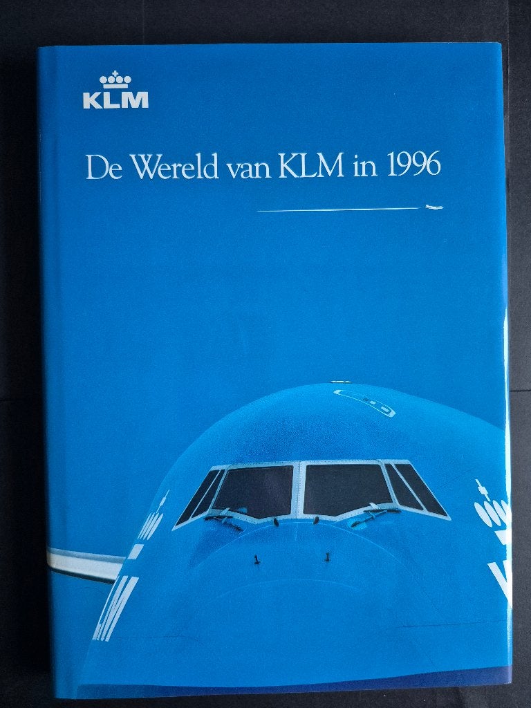 Boek De Wereld van KLM in 1996 (BK607), Verzamelen, Ophalen of Verzenden, Gebruikt, Boek of Tijdschrift