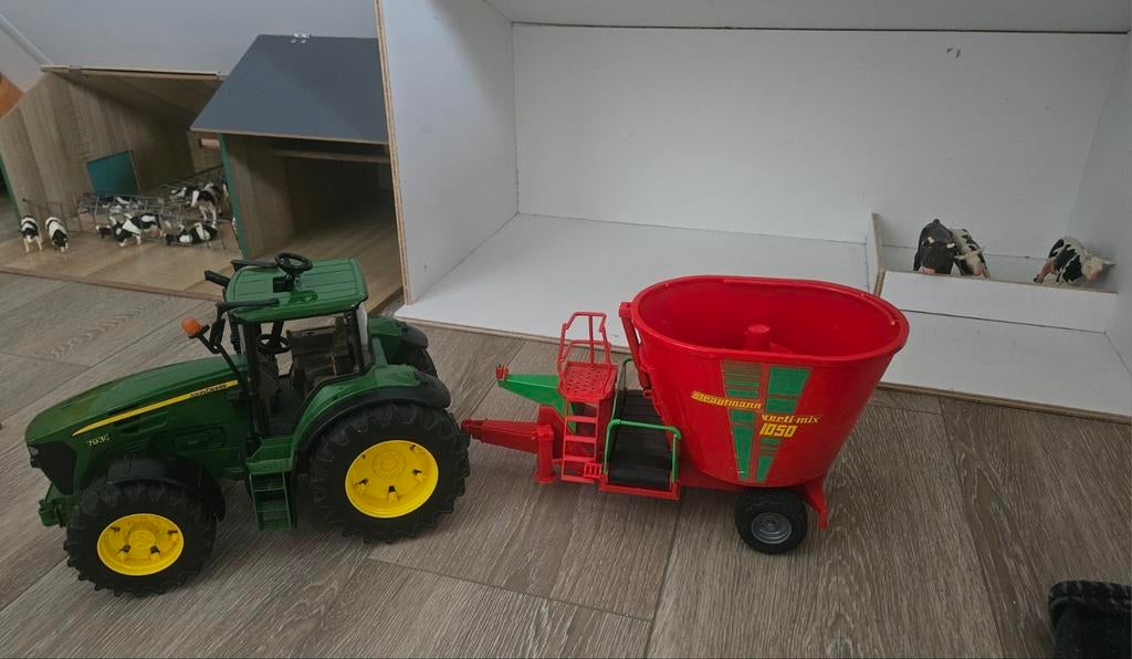 Bruder voermengwagen in goede staat, Verzenden, Zo goed als nieuw