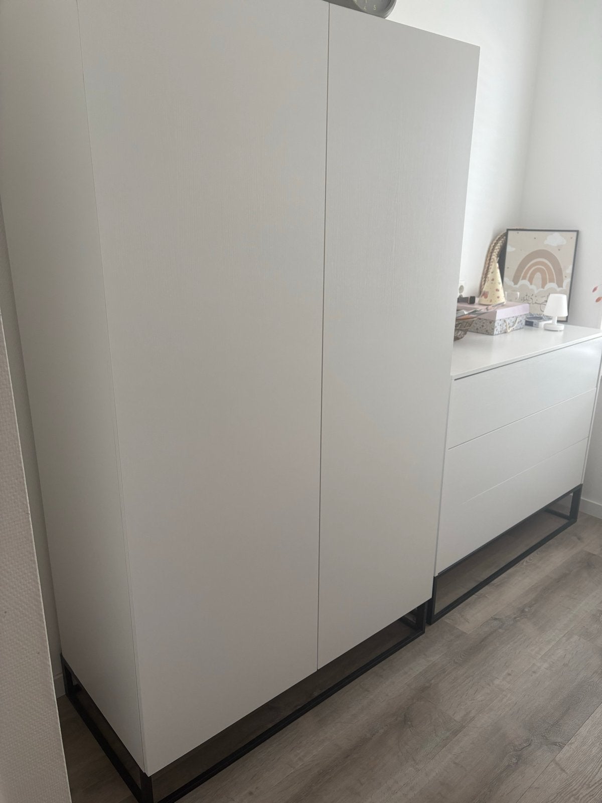 Witte babykamer set: Commode, kast en ledikant, Kinderen en Baby's, Kinderkamer | Commodes en Kasten, Ophalen, 50 tot 70 cm, 105 cm of meer