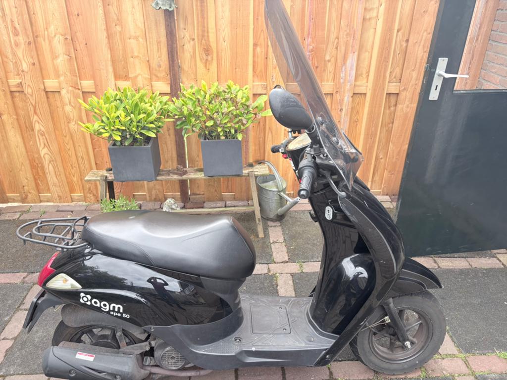 Scooter AGM ape 50 zwart, Fietsen en Brommers, Ophalen, Gebruikt, Benzine, Maximaal 25 km/u