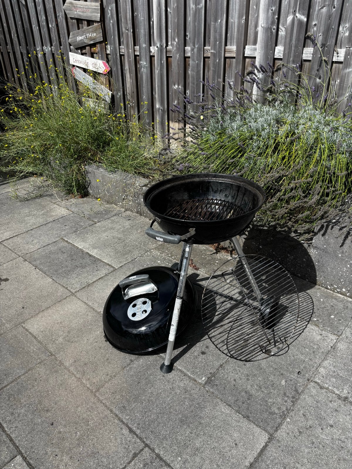 Weber Compact Kettle BBQ 47cm met accessoires, Ophalen, Gebruikt