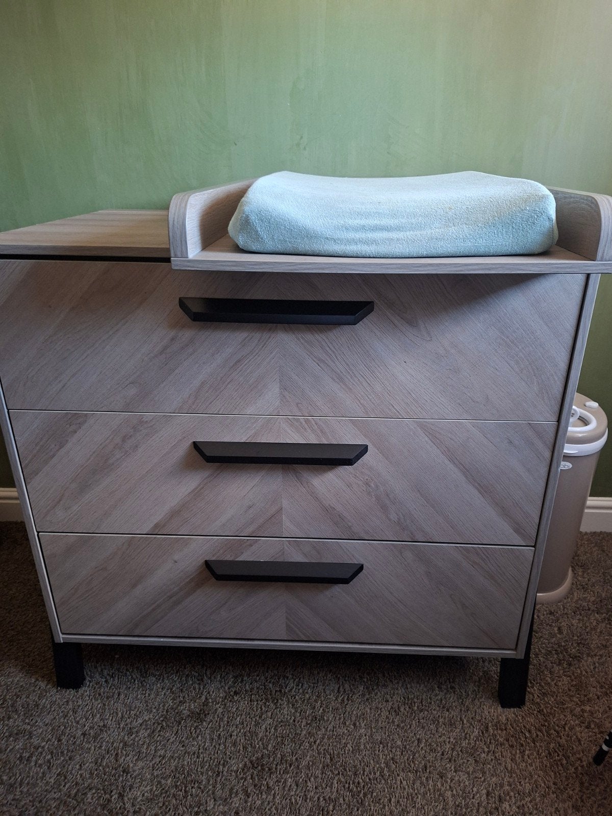 TWF 2-delige babykamer set - Zo goed als nieuw incl matr, Ophalen, Nieuw, Ledikant