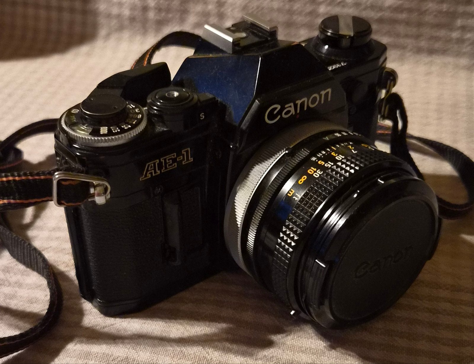 Canon AE-1 Black + FD 50mm 1.8, Volledig Getest (No Squeak!), Ophalen of Verzenden, Zo goed als nieuw, Spiegelreflex, Canon