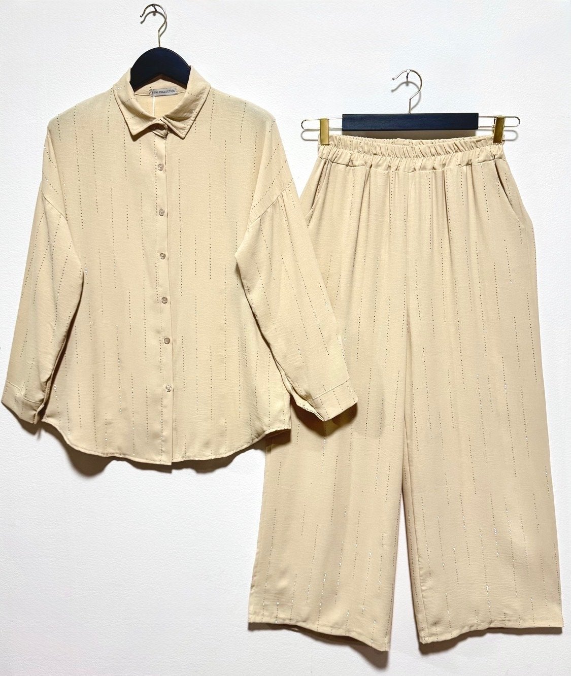 New Collection & INSTINE Chic tweedelig broekpak One Size, Verzenden, Beige, Maat 42/44 (L), Zo goed als nieuw