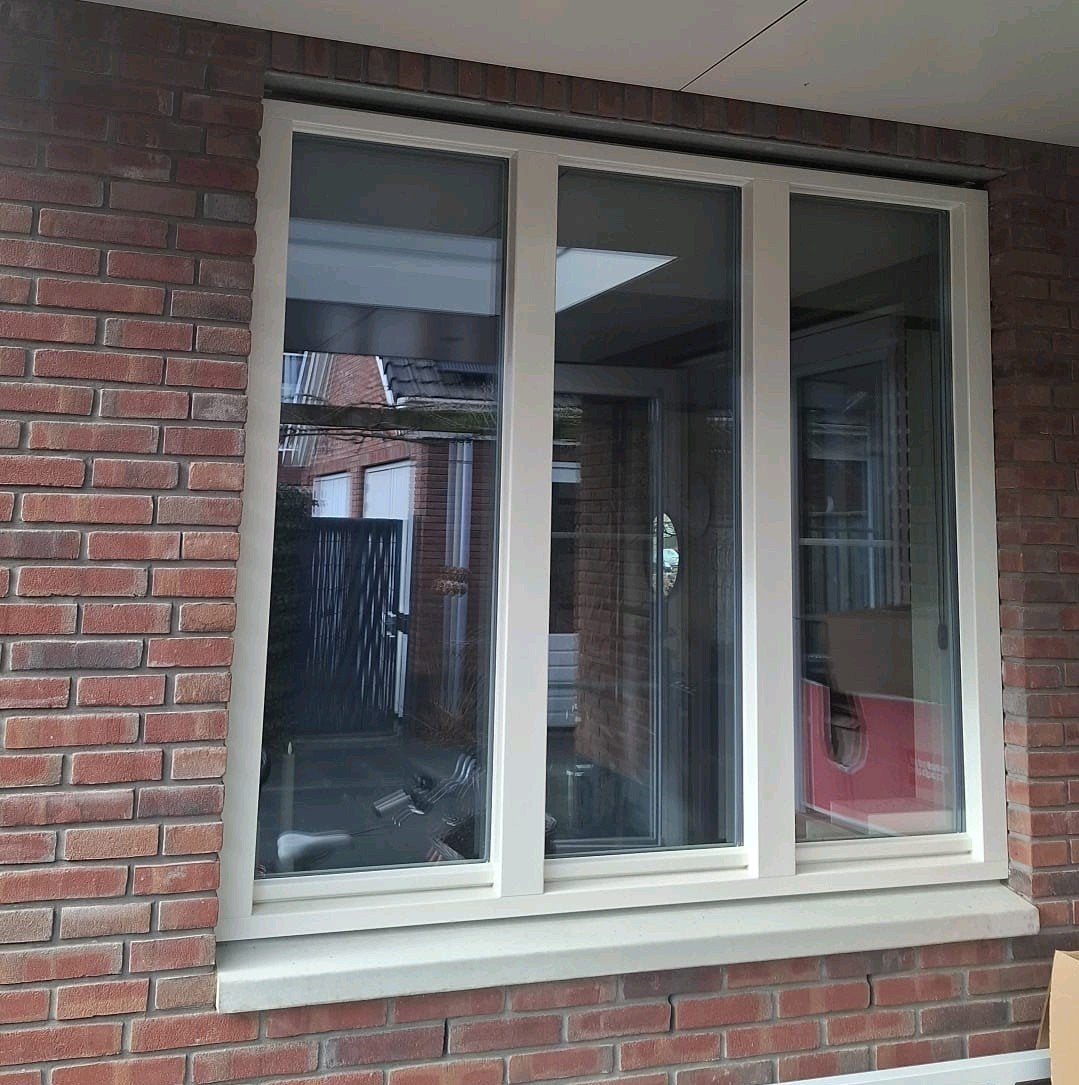 Raamkozijn triple glas hardhout 170x155, Doe-het-zelf en Verbouw, Ophalen, Raamkozijn, Zo goed als nieuw, 150 tot 225 cm