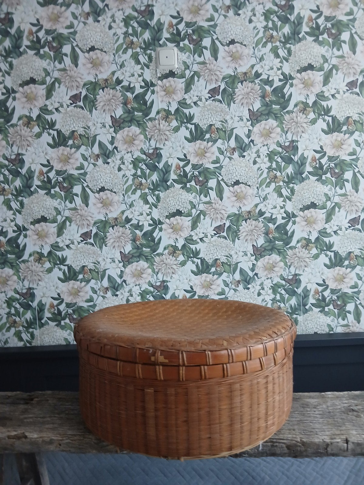 Prachtige vintage rieten mand met deksel, Antiek en Kunst, Ophalen of Verzenden